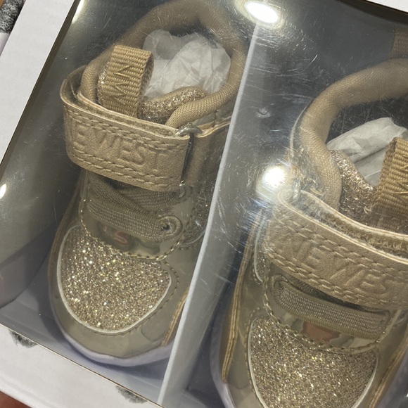 NWT.  Nine West, size 2, baby shoes. - Picture 6 of 10